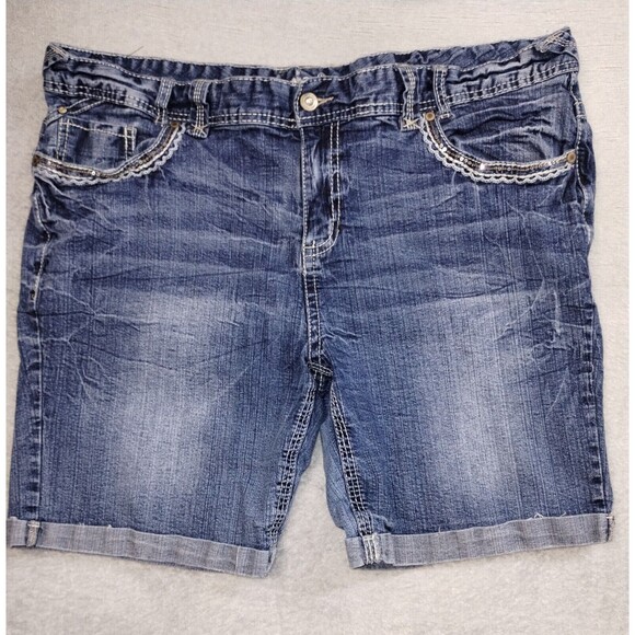 Series 31 Short And Sexy Women’s Size 20 Decorative Pockets Blue Jean Shorts - Picture 1 of 4